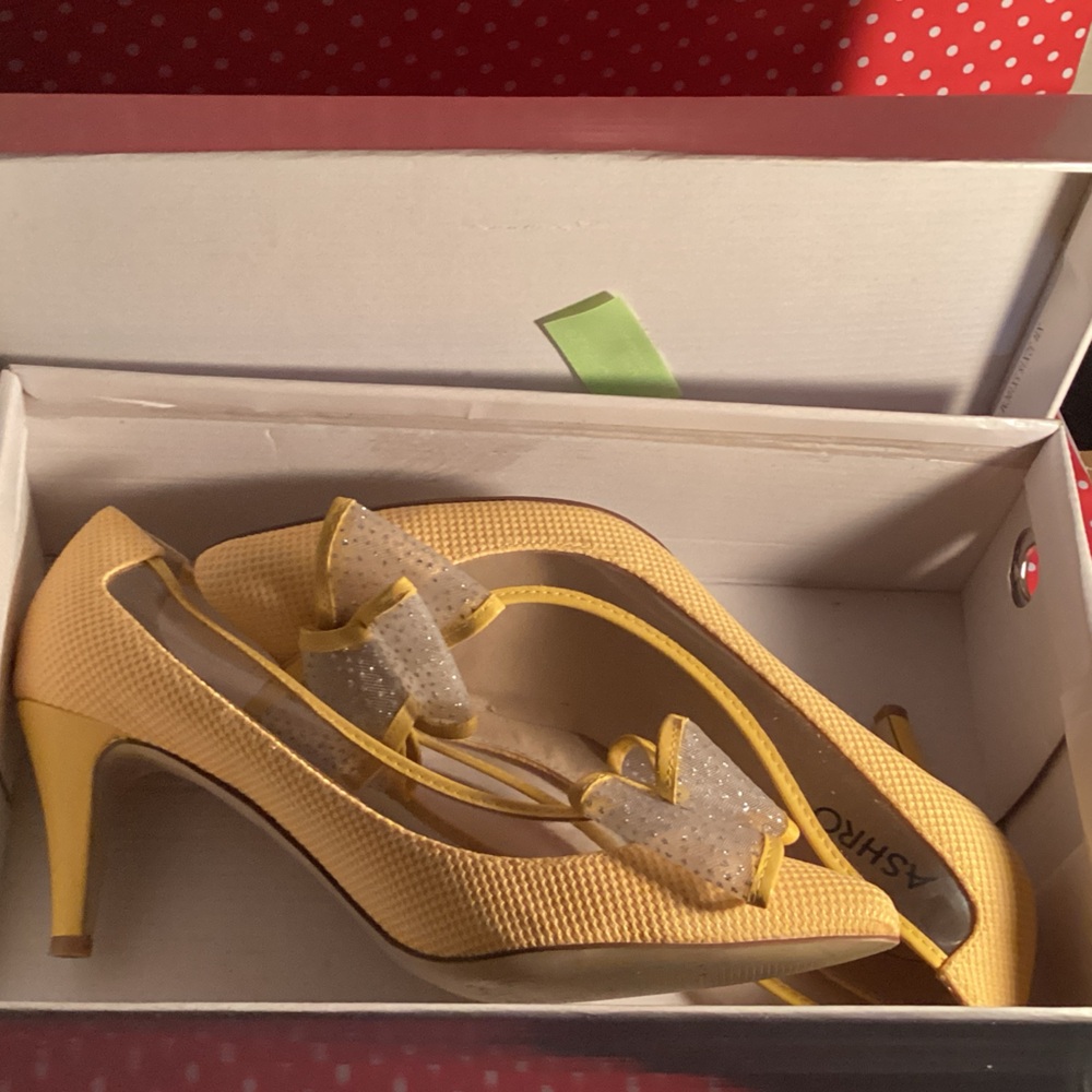 Ashro Yellow Heels with Glitter Bow